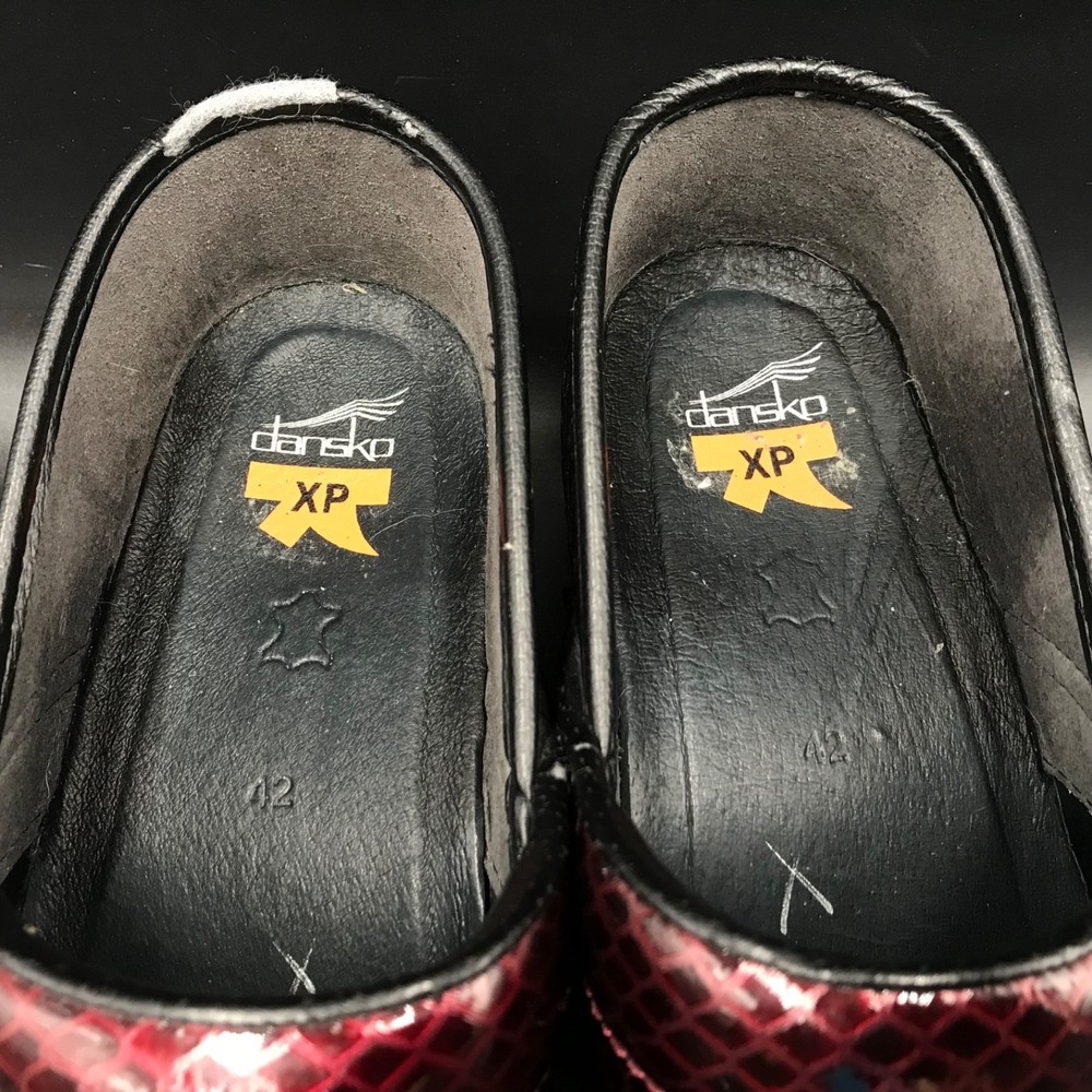 Dansko Pro XP Clog Women's Size 42 US 11 Red Embossed Snake Slip on Shoe - Picture 3 of 10